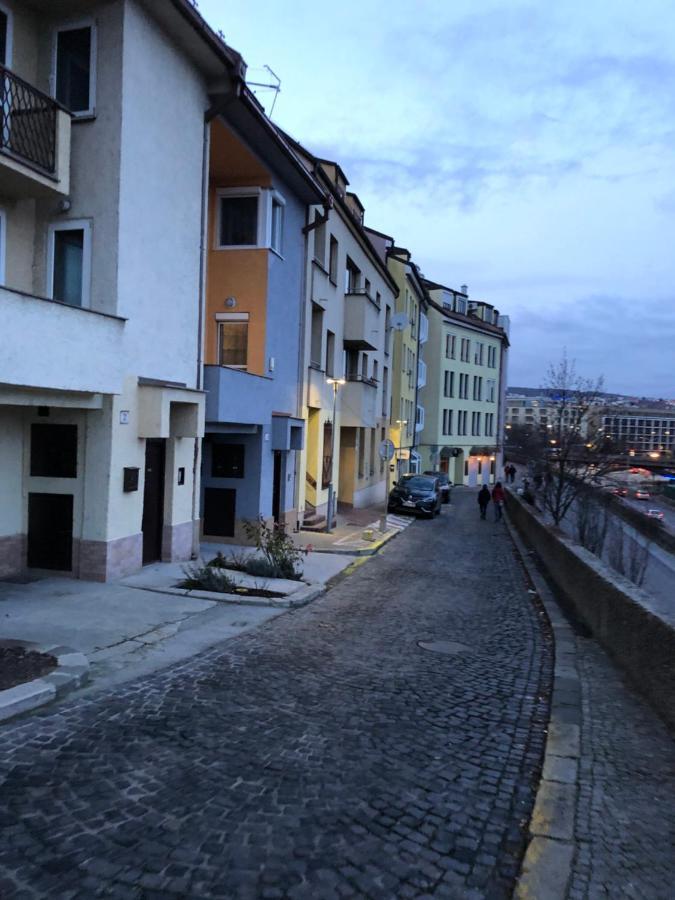 Pleasant Apartment Under The Bratislava Castle Bagian luar foto