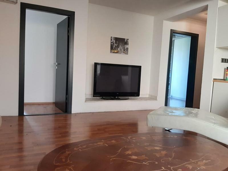 Pleasant Apartment Under The Bratislava Castle Bagian luar foto